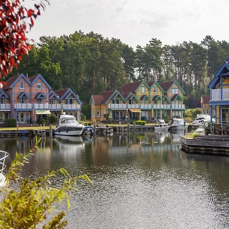 Vakantiehuis Cozy Holiday Near The Lake Rheinsberg
